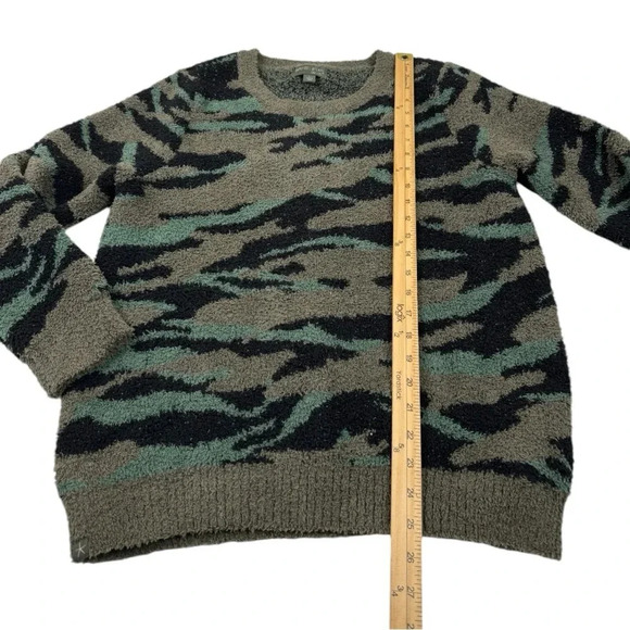 Barefoot Dreams Camouflage Sweater - Green and Black - Picture 9 of 9